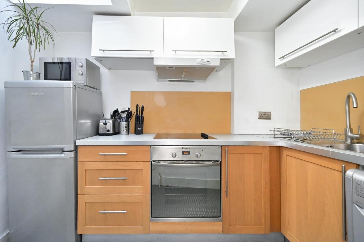 Soho, Piccadilly & Chinatown - Two Bedroom & Two Double Beds Apartment Лондон Экстерьер фото